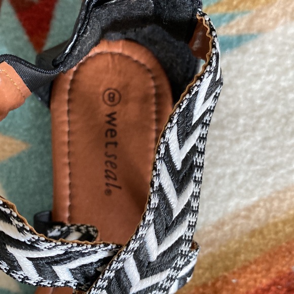 Black and White Aztec Print Sandals - Picture 2 of 5